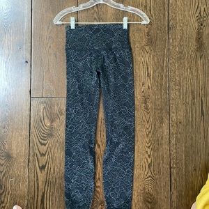 Lulu Align printed tight inseam 25